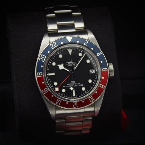 Tudor Black Bay GMT Date Wheel Issue .